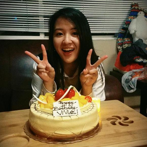 Meet your Posher, Vivian - Picture 1 of 1